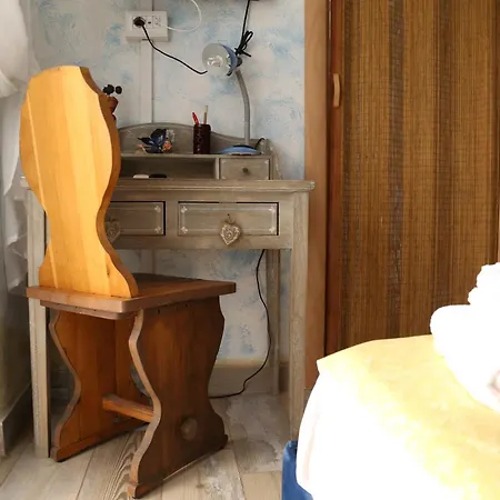 Famme Sta Cuiete 2 * Nápoles